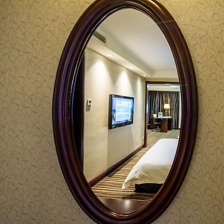 Leeden Hotel Csengtu Kültér fotó