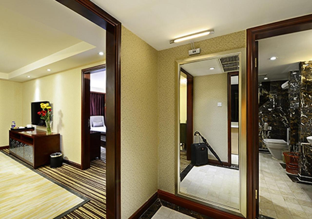 Leeden Hotel Csengtu Kültér fotó